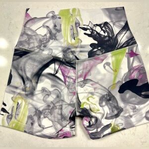 Lululemon Align Unicorn Throwback print 4” short, size 4